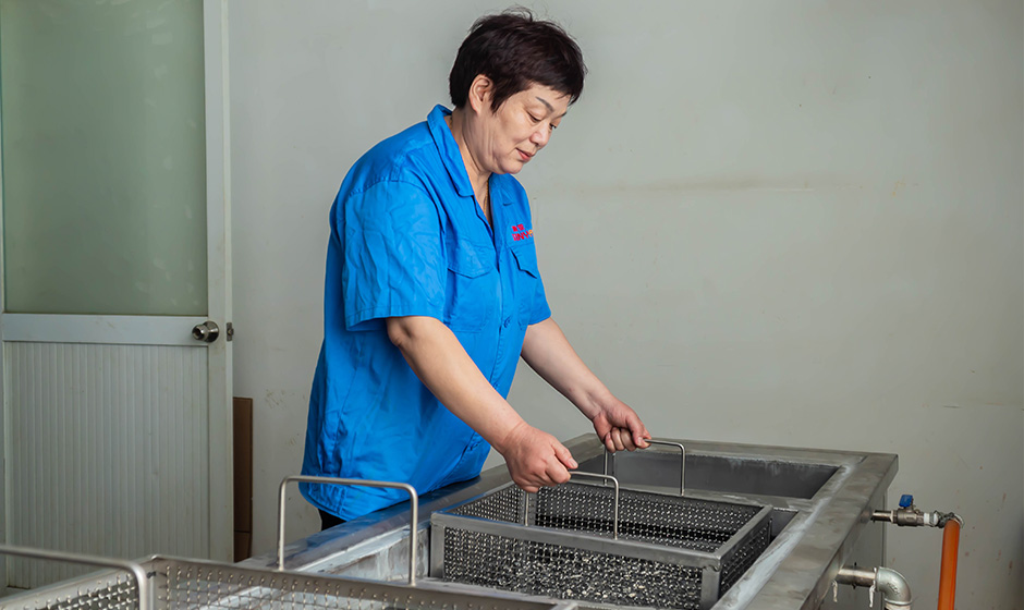 Ultrasonic Cleaning and Drying Integrated Machine